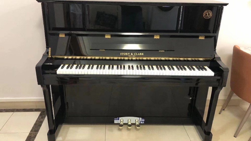 斯托立克拉克立式钢琴SC-300
